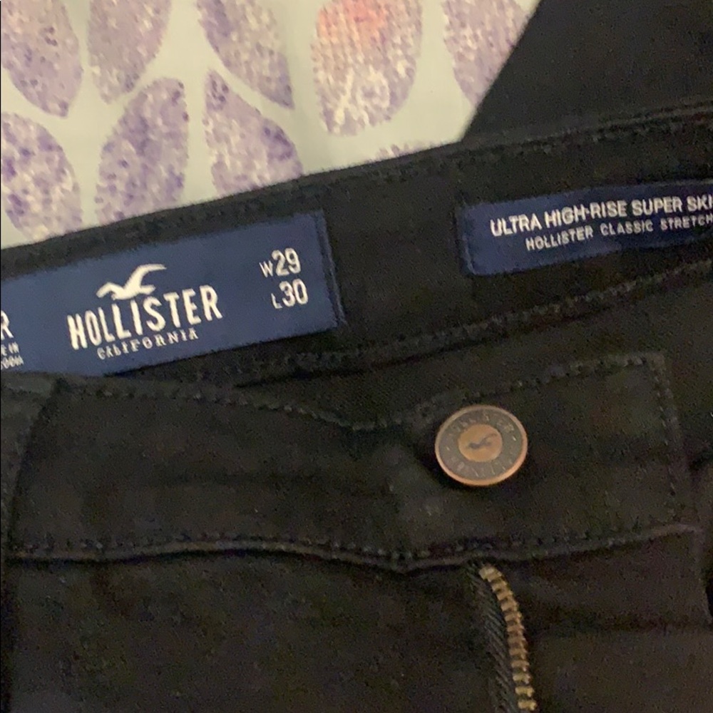 Brand new black Hollister super skinny jeans